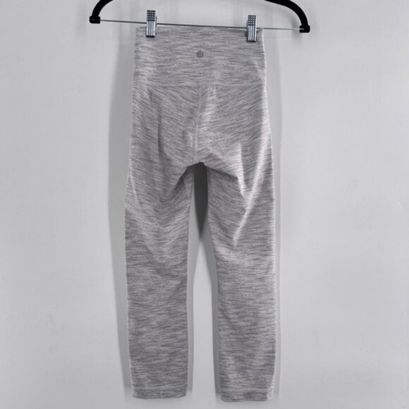 Lululemon Wunder Under Crop (High-Rise) *Luxtreme 21" size 2 - Picture 8 of 12